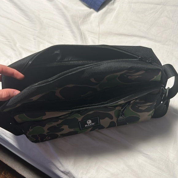Bape side bag - Picture 2 of 2